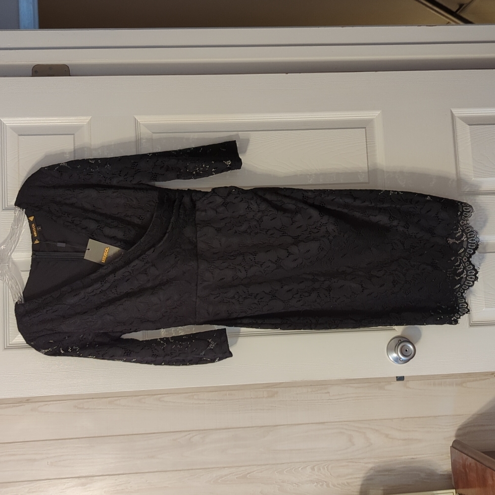 Pretty lace cocktail dress size M